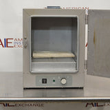 VWR 1300U gravity oven