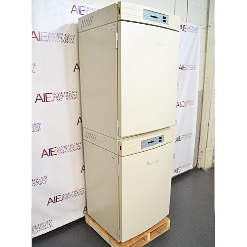 Forma 3110 incubator, CO2