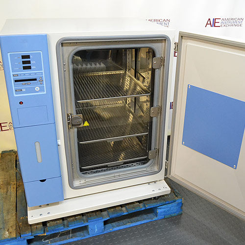 Thermo 3307 SteriCult incubator