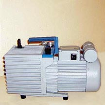Vacuubrand RZ6 vacuum pump