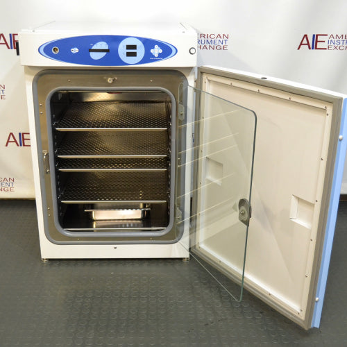 VWR Air Jacketed CO2 incubator