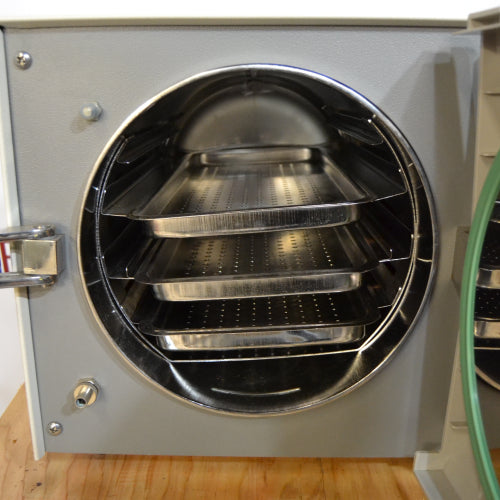 Tuttnauer 2540E autoclave